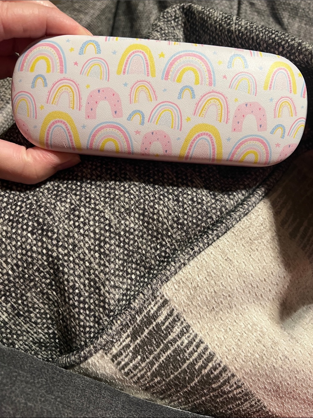 NWT Kids Rainbow Print Glasses Case Clean Kit